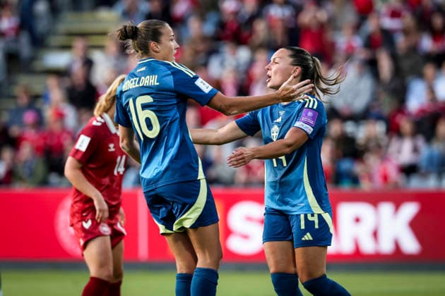 ODENSE, DENMARK 20260605 Swedens Johanna Rytting Kaneryd th cheers with Filippa Angeldahl after equalizing at 1 during Fridays Womens World Cup 2027 qualifier between Denmark and Sweden at Odense Stadium ODENSE DENMARK x9200x  Copyright: xAdamxIhse TTx VM-KVAL DANMARK-SVERIGE