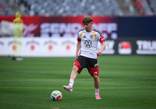 Soccer World Cup 2026 preparation Germany in Chicago 05 06 2026 Final training of the German national team at Solider Field Stadium before the test match against the USA Lennart Karl on the ball, later in training he gets injured