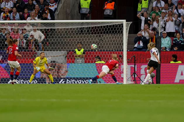 05 06 2026, GER, Soccer, Women, World Cup Qualification, Group A 4, Season 2025 2026, Germany Norway Marie Müller Germany scores the goal for 1 0 Cologne RheinEnergieSTADION North Rhine-Westphalia Germany Copyright: xAdrianxSchlüterx