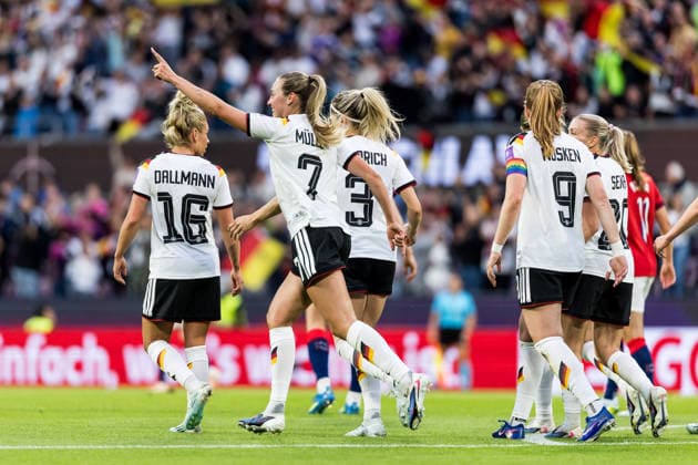 COLOGNE, GERMANY - JUNE 06: Marie Mueller (Müller, Muller, Germany, 7) celebrates scoring the 1:0 goal with her teammates during the UEFA European Qualifiers match for the FIFA Women™s World Cup 2027 between Germany vs. Norway at RheinEnergieSTADION on June 05, 2026 in Cologne, Germany. North Rhine Westphalia Germany Copyright: xSteffiexWunderlx