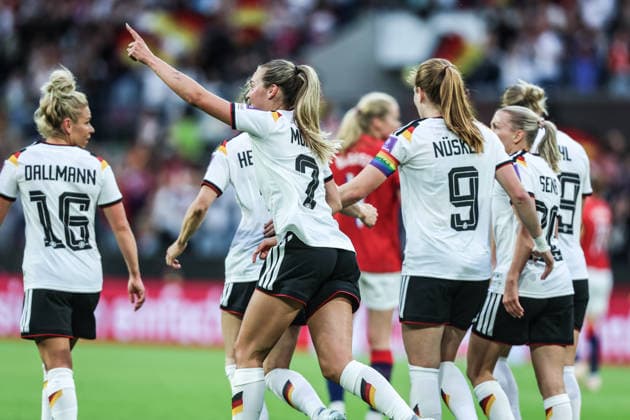 Sport, Soccer, World Cup Qualification Europe Women Season 2026 League A Group 4 5 Matchday Germany Norway 05 06 2026, RheinEnergieSTADION Goal celebration Germany after the goal to 1 0 by Marie Müller Germany the players are happy Cologne RheinEnergieSTADION North Rhine-Westphalia Germany