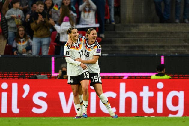 260605 Carlotta Wamser and Klara Bühl of Germany celebrate after 2 0 during the FIFA Women s World Cup Qualifier football match between Germany and Norway on June 5, 2026 in Cologne Photo Marius Simensen BILDBYRAN COP 238 MM0069 bbeng fotball soccer football fotboll fifa world cup qualifiers vm kvalifisering kvinner vm kvalik landskamp dam norge norway germany tyskland jubel  Copyright: MARIUSxSIMENSEN BB260605BB870