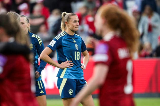 ODENSE, DENMARK 20260605 Sweden s Fridolina Rolfö is devastated after losing in Friday s Women s World Cup 2027 qualifier between Denmark and Sweden at Odense Stadium ODENSE DENMARK x9200x  Copyright: xAdamxIhse TTx WORLD CUP QUALIFYING DENMARK-SWEDEN