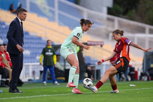 headcoach Francisco Neto Portugal , Pauleta Portugal , Anastasija Poluhovica Latvia min action, in action during the FIFA Women s World Cup Brazil 2027 Qualifiers League B, Group B3 Matchday 5 match between Portugal and Latvia at Estadio Antonio Coimbra da Mota on June 5, 2026, in Estoril, Portugal Copyright: JoaquimxFerreira