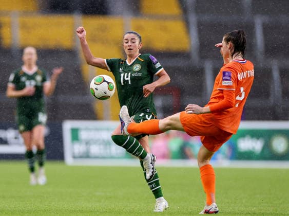 2027 FIFA Women s World Cup Qualifier, SuperValu Pairc Ui Chaoimh, Cork 5 6 2026 Republic of Ireland WNT vs The Netherlands Ireland s Marissa Sheva with Veerle Buurman of Netherlands Marissa Sheva with Veerle Buurman 5 6 2026  Copyright: x INPHO BenxBradyx BB3_1870