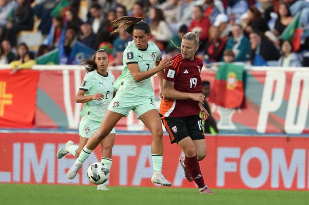 Francisca Kika Nazareth Portugal , Karlina Miksone Latvia , in action, in action during the FIFA Women s World Cup Brazil 2027 Qualifiers League B, Group B3 Matchday 5 match between Portugal and Latvia at Estadio Antonio Coimbra da Mota on June 5, 2026, in Estoril, Portugal Copyright: JoaquimxFerreira
