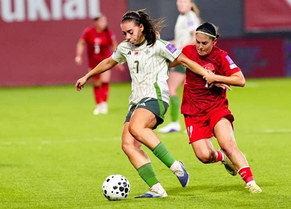 Turkiye v Northern Ireland - 2027 FIFA Women s World Cup European Qualifiers ISTANBUL, TURKIYE - JUNE 5: Busem Seker (19) of Turkiye in action against Ellie Mason (L) of Northern Ireland during the 2027 FIFA Women s World Cup European Qualifiers League B Group 2 match between Turkiye and Northern Ireland at Pendik Stadium in Istanbul, Turkiye on June 5, 2026. Erhan Elaldi Anadolu Istanbul Turkey. Editorial use only. Please get in touch for any other usage.  Copyright: x2026xAnadoluxErhanxElaldix