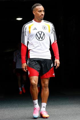Germany prepares for a friendly match against USA Germany s Jamie Leweling arrives for a training session at Soldier Field in Chicago, Illinois, USA, 05 June 2026. The United States and Germany will play their International Friendly, Länderspiel, Nationalmannschaft soccer match on 06 June. CHICAGO ILLINOIS USA  Copyright: xKAMILxKRZACZYNSKIx