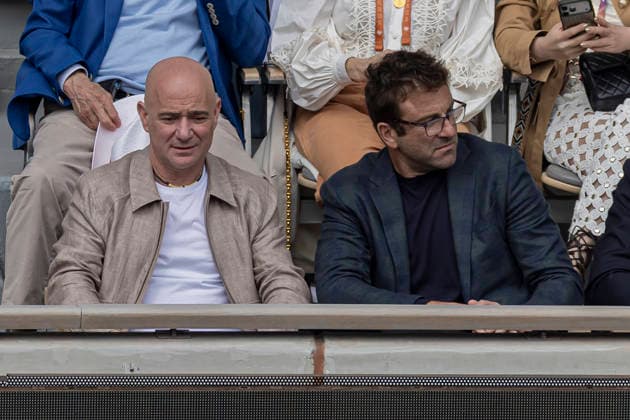 2026 French Open - Day Thirteen Former American tennis player Andre Agassi watches the match between Jakub Mensik and Alexander Zverev at the Roland Garros Grand Slam Tournament on June 5, 2026, in Paris, France. Paris France  Copyright: xRobertxSzaniszlox originalFilename:szaniszlo-notitle260605_npEea.jpg