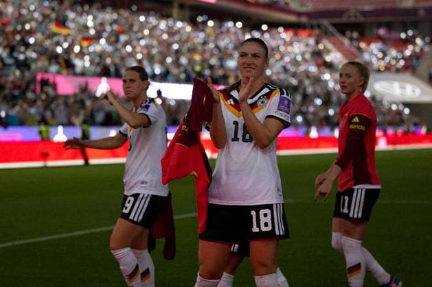 Klara BUEHL BÜHL GER 19, left , Melissa KOESSLER KÖSSLER GER 18, mi and Lea SCHUELLER SCHÜLLER GER 11, left are happy about the qualification for the World Cup 2027 in Brazil, joy, jubilation, laughter, Soccer World Cup Qualification Europe Women, 2026 2027, Group A4, UEFA, international match Germany GER Norway NOR , final score 2 0, on 05 06 2026 in the stadium Cologne Cologne in R h e i n E n e r g i e S t a d i o n Germany UEFA regulations prohibit any use of photographs as image sequences and or quasi video Â