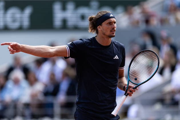 2026 French Open - Day Thirteen Alexander Zverev reacts during his men s singles semifinal match against Jakub Mensik on day 13 of the French Open tennis tournament on Court Philippe Chatrier at the Roland-Garros Complex in Paris, France. Paris France  Copyright: xIbrahimxEzzatx originalFilename:ezzat-notitle260605_npm6r.jpg