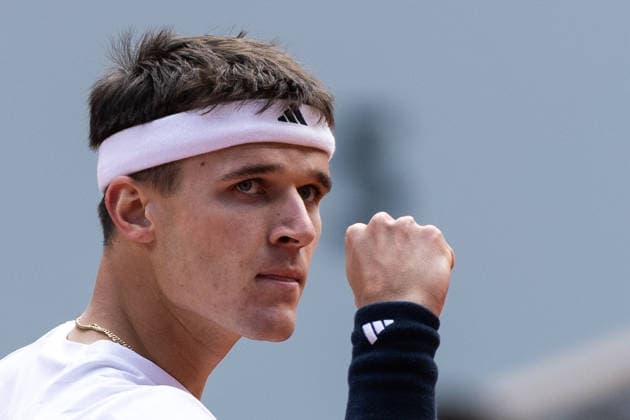 2026 French Open - Day Thirteen Jakub Mensik reacts during his semi-final men s singles match against Alexander Zverev on day 13 of the French Open tennis tournament on Court Philippe Chatrier at the Roland-Garros Complex in Paris, France. Paris France  Copyright: xIbrahimxEzzatx originalFilename:ezzat-notitle260605_npkaf.jpg