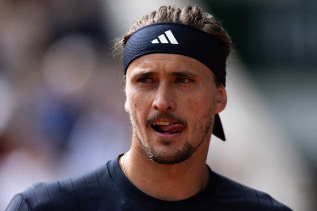 2026 French Open - Day Thirteen Alexander Zverev reacts during his men s singles semifinal match against Jakub Mensik on day 13 of the French Open tennis tournament on Court Philippe Chatrier at the Roland-Garros Complex in Paris, France. Paris France  Copyright: xIbrahimxEzzatx originalFilename:ezzat-notitle260605_npdDR.jpg