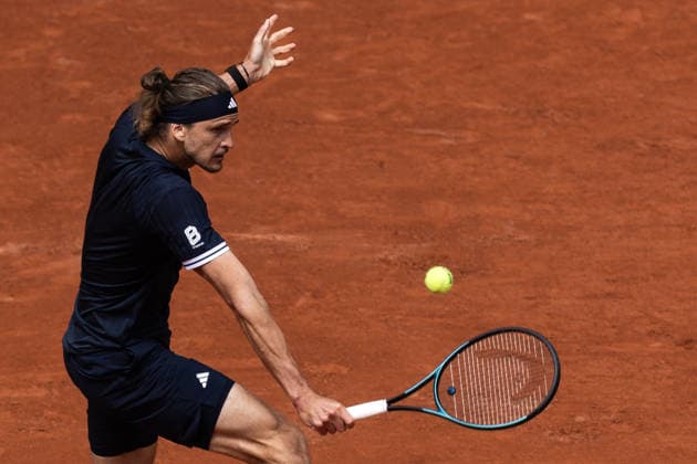 2026 French Open - Day Thirteen Alexander Zverev competes in his men s singles semifinal match against Jakub Mensik on day 13 of the French Open tennis tournament at Court Philippe Chatrier in the Roland-Garros Complex, Paris, France. Paris France  Copyright: xIbrahimxEzzatx originalFilename:ezzat-notitle260605_npUuq.jpg