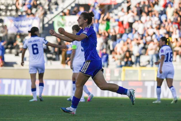 FOOTBALL - FIFA World Cup, WM, Weltmeisterschaft, Fussball - Women s European Qualifiers 2027 - Italy vs. Serbia Photo by IPA ABACAPRESS.COM85362421 - Valentina Bergamaschi (Italy) celebrates with teammates after scoring the 1-0 goal during Women s European Qualifiers 2027 - Italy vs Serbia, FIFA World Cup match in Pisa, Italy, June 05 2026 Pisa Italy  Copyright: xIPAxSport ABACAx