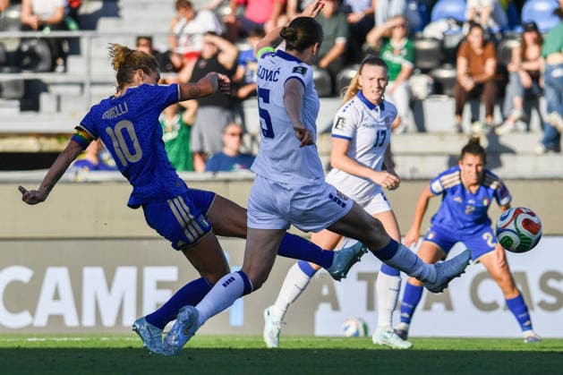 FOOTBALL - FIFA World Cup, WM, Weltmeisterschaft, Fussball - Women s European Qualifiers 2027 - Italy vs. Serbia Photo by IPA ABACAPRESS.COM85363339 - Cristiana Girelli (Italy) shoots towards the goal during Women s European Qualifiers 2027 - Italy vs Serbia, FIFA World Cup match in Pisa, Italy, June 05 2026 Pisa Italy  Copyright: xIPAxSport ABACAx