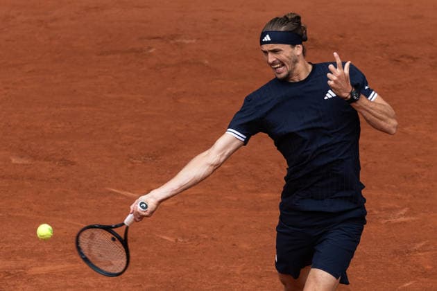 2026 French Open - Day Thirteen Alexander Zverev competes in his men s singles semifinal match against Jakub Mensik on day 13 of the French Open tennis tournament at Court Philippe Chatrier in the Roland-Garros Complex, Paris, France. Paris France  Copyright: xIbrahimxEzzatx originalFilename:ezzat-notitle260605_npNbo.jpg