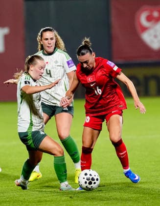 Turkiye v Northern Ireland - 2027 FIFA Women s World Cup European Qualifiers ISTANBUL, TURKIYE - JUNE 5: Ece Turkoglu of Turkiye competes with Aimee Kerr of Northern Ireland during the 2027 FIFA Women s World Cup European Qualifiers League B Group 2 match between Turkiye and Northern Ireland at Pendik Stadium in Istanbul, Turkiye on June 5, 2026. Erhan Elaldi Anadolu Istanbul Turkey. Editorial use only. Please get in touch for any other usage.  Copyright: x2026xAnadoluxErhanxElaldix