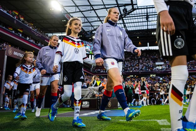 260605 Julie Blakstad of Norway warms up ahead of the FIFA Women s World Cup Qualifier football match between Germany and Norway on June 5, 2026 in Cologne Photo Marius Simensen BILDBYRAN COP 238 MM0069 bbeng dam fifa world cup qualifiers football fotball fotball germany landskamp norge norway soccer tyskland vm kvalik vm kvalifisering kvinner  Copyright: MARIUSxSIMENSEN BB260605ZC025