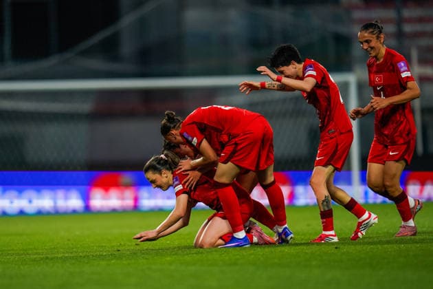 Turkey v Norhern Ireland - FIFA Women s World Cup 2027 Qualifier Melike Pekel of Turkey celebrates her team s first goal during the 2027 FIFA Women s World Cup Qualifier between Turkey and Northern Ireland at Pendik Stadium on June 5, 2026, in Istanbul, Turkey. Istanbul Istanbul Turkey  Copyright: xYagizxGurtugx originalFilename:gurtug-turkiyev260605_npQ98.jpg