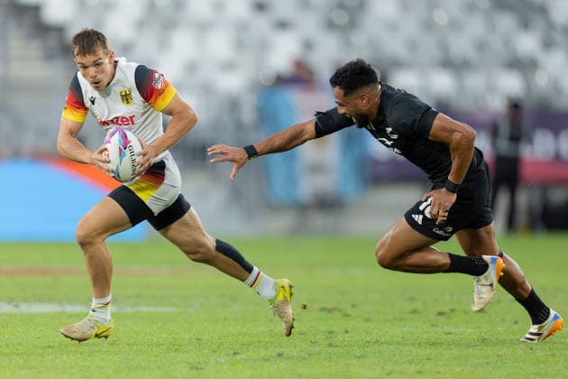 New Zealand Germany, SVNS Rugby World Championship Cedric Eichholz Germany, 54 is chased by Sione Molia New Zealand Second group match of the German team against the All Blacks Sevens from New Zealand Third tournament of the SVNS World Championship, Sevens Rugby World Cup from June 5 to 7, 2026 in Bordeaux France Day 1, group matches on June 5, 2026 , Bordeaux Region Nouvelle Aquitaine France Stade Atlantique