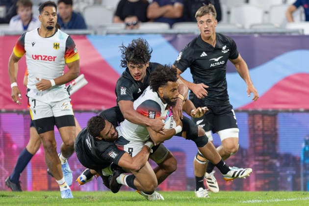 New Zealand Germany, SVNS Rugby World Championship The New Zealanders Brady Rush and Rob Rush join forces to bring down Ben Ellermann Germany Second group match of the German team against the All Blacks Sevens from New Zealand Third tournament of the SVNS World Championship, Sevens Rugby World Cup from June 5 to 7, 2026 in Bordeaux France Day 1, group matches on June 5, 2026 , Bordeaux Region Nouvelle Aquitaine France Stade Atlantique
