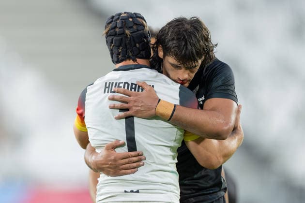 New Zealand Germany, SVNS Rugby World Championship Felix Hufnagel Germany, 1 and New Zealands Rob Rush embrace after the match Second group match of the German team against the All Blacks Sevens from New Zealand Third tournament of the SVNS World Championship, Sevens Rugby World Cup from June 5 to 7, 2026 in Bordeaux France Day 1, group matches on June 5, 2026 , Bordeaux Region Nouvelle Aquitaine France Stade Atlantique