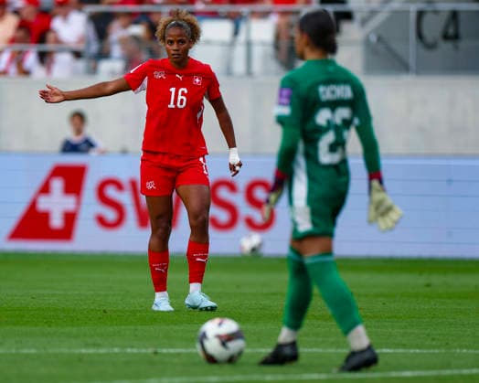 05 06 2026, Soccer, Womens World Cup Qualification Switzerland Malta, Lugano, AIL Arena AurÃ lie Csillag 16, A Team Switzerland with frequent and good pressing here against Maya Cachia 24, A Team Malta Photo Urs Ottiger IMAGO Lugano AIL Arena Ticino Switzerland