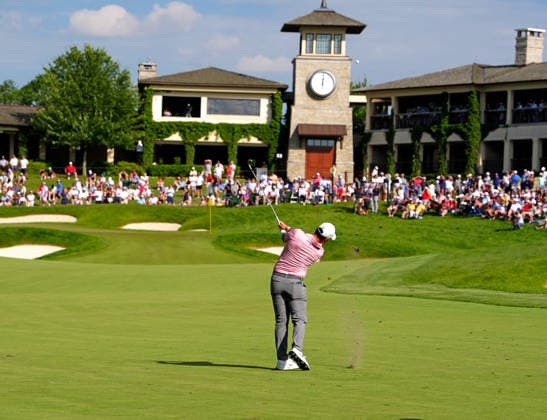 DUBLIN, OH - JUNE 05: PGA, Golf Herren golfer Rory McIlroy plays his second shot on the 18th hole on June 5, 2026 during the second round of the Memorial Tournament presented by Workday at Muirfield Village Golf Club in Dublin, Ohio. (Photo by Brian Spurlock Icon Sportswire) GOLF: JUN 05 PGA the Memorial Tournament presented by Workday EDITORIAL USE ONLY Icon2606053