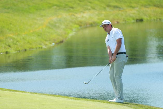 The Memorial Tournament DUBLIN, OHIO - JUNE 05: J.T. Poston plays his putt on the 16th green during the second round of The Memorial Tournament presented by Workday at Muirfield Village Golf Club in Dublin, Ohio, USA on Friday, June 5, 2026. Dublin Ohio United States  Copyright: xJorgexLemusx originalFilename:lemus-thememor260605_npICq.jpg
