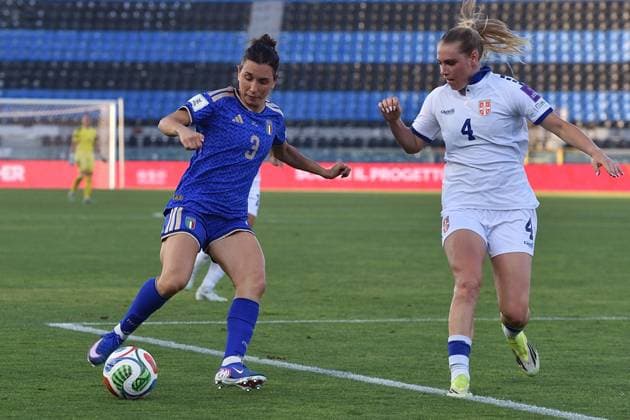 FOOTBALL - FIFA World Cup, WM, Weltmeisterschaft, Fussball - Qualifiers - Italy vs Serbia Photo by IPA ABACAPRESS.COM85371968 - Lucia Di Guglielmo (Italy) thwarted by Aleksandra Gajic (Serbia) during Qualifiers - Italy vs Serbia, FIFA World Cup match in Pisa, Italy, June 05 2026 Pisa Italy  Copyright: xIPAxSport ABACAx