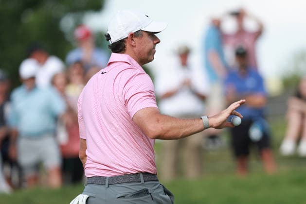 The Memorial Tournament DUBLIN, OHIO - JUNE 05: Rory McIlroy acknowledges the gallery on the 18th green during the second round of The Memorial Tournament presented by Workday at Muirfield Village Golf Club in Dublin, Ohio, USA on Friday, June 5, 2026. Dublin Ohio United States  Copyright: xJorgexLemusx originalFilename:lemus-thememor260605_npEgg.jpg