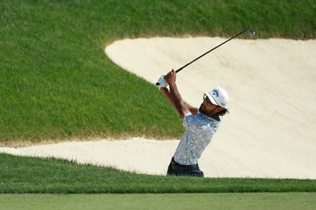 The Memorial Tournament DUBLIN, OHIO - JUNE 05: Akshay Bhatia of United States hits out of the bunker toward the 17th green during the second round of The Memorial Tournament presented by Workday at Muirfield Village Golf Club in Dublin, Ohio, USA on Friday, June 5, 2026. Dublin Ohio United States  Copyright: xJorgexLemusx originalFilename:lemus-thememor260605_npDKK.jpg