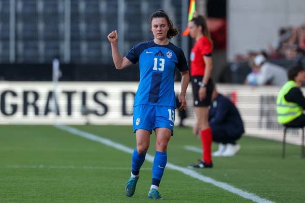 05.June. 2026 – SOCCER – UEFA Women s European Qualifiers, Austria (W) vs Slovenia (W) Zala Kustrin (Slovenia) looks on during the match VIENNA VIENNA, AUSTRIA – Sportclub-Platz Dornbach Sportclub-Platz Dornbach AUSTRIA