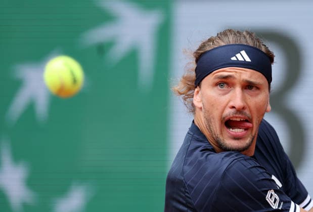 Third-seeded German Alexander Zverev plays against Czech Jakub Mensik during their semi-final match at the French Tennis Open in Roland Garros in Paris, France, on Friday, June 5, 2026. Zverev won 7-5, 6-2, 3-6, 6-3.  PAR20260605120 MayaxVIDON-WHITE