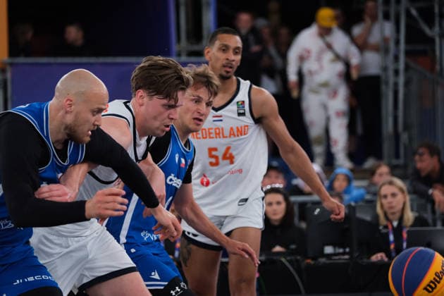 June 5, 2026, Warsaw, Masovian Voivodeship, Poland: Netherlands ADRIAAN VAN TILBORG (11), WORTHY DE JONG (54) and Czechia s FILIP NOVOTNY (9), LUKAS STEGBAUER (3) in action during a FIBA 3x3 Basketball World Cup men s last 16 game between Netherlands and Czechia in Warsaw, Poland. Basketball 2026: FIBA 3x3 World Cup Men s Last 16: Netherlands 21:15 Czechia  - ZUMAk204 20260605_zip_k204_050 Copyright: xRomanxKozielx