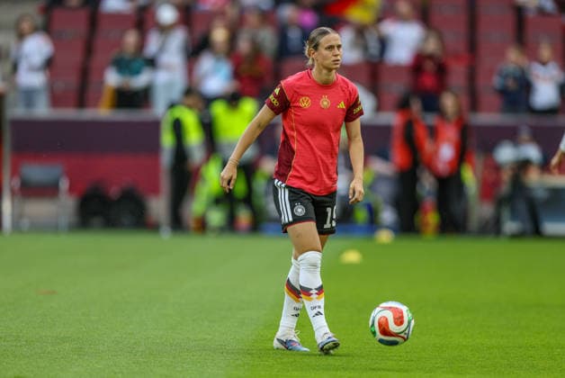 GER, Cologne, Germany vs Norway, International match, Football, FIFA, 2026 2027 season, World Cup Qualification, Rhein Energie Stadium, 5 Matchday in picture Klara Bühl Germany DFB DFL REGULATIONS PROHIBIT ANY USE OF PHOTOGRAPHS AS IMAGE SEQUENCES AND OR QUASI VIDEO, 05 06 2026 Copyright: HMBxMedia HendrikxHamelau