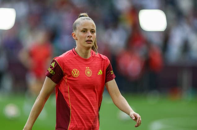 GER, Cologne, Germany vs Norway, International match, Football, FIFA, 2026 2027 season, World Cup Qualification, Rhein Energie Stadium, 5 Matchday in picture Vivien Endemann Germany Women 8 DFB DFL REGULATIONS PROHIBIT ANY USE OF PHOTOGRAPHS AS IMAGE SEQUENCES AND OR QUASI VIDEO, 05 06 2026 Copyright: HMBxMedia HendrikxHamelau