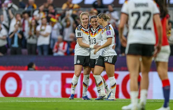 GER, Cologne, Germany vs Norway, International match, Football, FIFA, 2026 2027 season, World Cup Qualification, Rhein Energie Stadium, 5 Matchday in picture Carlotta Wamser Germany Women 13 , Goal, Cheering and Joy, Emotions with Sjoeke Nüsken Germany Women 9 and Klara Bühl Germany DFB DFL REGULATIONS PROHIBIT ANY USE OF PHOTOGRAPHS AS IMAGE SEQUENCES AND OR QUASI VIDEO, 05 06 2026 Copyright: HMBxMedia HendrikxHamelau