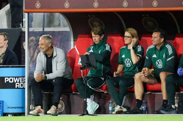 Cologne, Germany 05 06 2026 World Cup qualifier Germany vs Norway In the picture from left national coach Christian Wück Wueck Germany , co-coach Maren Meinert Germany , co-coach Saskia Bartusiak Germany and goalkeeper coach Michael Fuchs Germany Copyright: HMBxMedia MadeleinexFantini