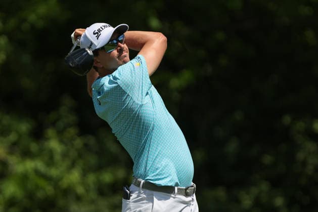DUBLIN, OH - JUNE 05: Nico Echavarria of Colombia watches his tee shot on the 15th hole during the second round of the Memorial Tournament presented by Workday at Muirfield Village Golf Club on June 5, 2026 in Dublin, OH. (Photo by Ian Johnson Icon Sportswire) GOLF: JUN 05 PGA, Golf Herren the Memorial Tournament presented by Workday EDITORIAL USE ONLY Icon260605060