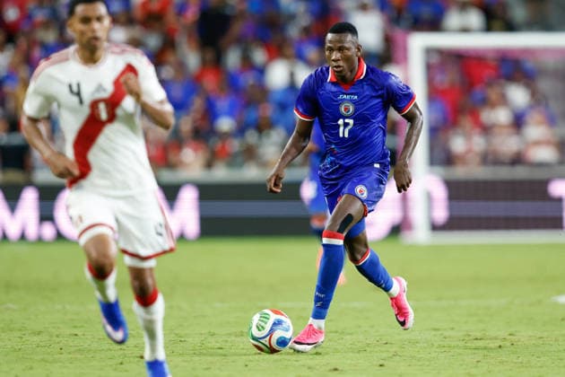 MIAMI, FL - JUNE 5: Haiti midfielder Jean Jacques Danley (17) controls the ball during the International Friendly, Länderspiel, Nationalmannschaft game between Haiti and Peru at NU Stadium on June 5, 2026 in Miami,Florida.(Photo by Chris Arjoon Icon Sportswire) SOCCER: JUN 05 Haiti vs Peru EDITORIAL USE ONLY Icon2605060010016