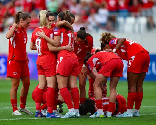 05 06 2026, Football, Womens World Cup Qualification Switzerland Malta, Lugano, AIL Arena Great joy in the Swiss national team about the 2 1 just scored, on the ground the injured Sydney Schertenleib 10, A Team Switzerland Photo Urs Ottiger IMAGO Lugano AIL Arena Ticino Switzerland