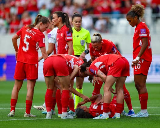 05 06 2026, Football, Womens World Cup Qualification Switzerland Malta, Lugano, AIL Arena On the ground Sydney Schertenleib 10, A Team Switzerland , injured in the action before the 2 1 by the Swiss national team Photo Urs Ottiger IMAGO Lugano AIL Arena Ticino Switzerland