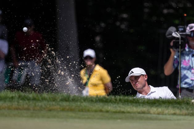 June 5, 2026, Dublin, Ohio, U.S: Ludvig Aberg hits out of the sand on the 8th hole during the second round of The Memorial Tournament at Muirfield Village Golf Club, Dublin, Ohio. PGA, Golf Herren Tour 2026 - The Memorial Tournament - Second Round  - ZUMAs304 20260605_zaf_s304_022 Copyright: xScottxStuartx