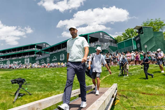 June 5, 2026, Dublin, Ohio, U.S: Scottie Scheffler crosses the bridge at 15 during the second round of The Memorial Tournament at Muirfield Village Golf Club, Dublin, Ohio. PGA, Golf Herren Tour 2026 - The Memorial Tournament - Second Round  - ZUMAs304 20260605_zaf_s304_083 Copyright: xScottxStuartx