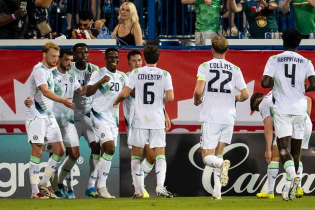 June 5, 2026, Montreal, Pq, Canada: Republic of Ireland s Chiedozie Ogbene (20) celebrates his goal against Canada with teammates during an International Friendly, Länderspiel, Nationalmannschaft soccer game in Montreal on June 5, 2026. Canada News - June 5, 2026  - ZUMAc35_ 20260605_zaf_c35_152 Copyright: xChristopherxKatsarovx