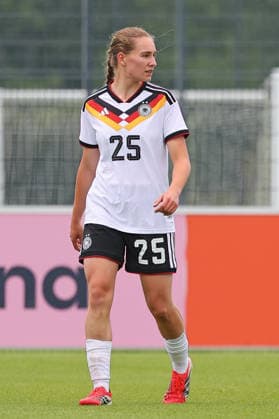 Frankfurt, Germany 05 June 2026 U19 Womens National Team 2026 Test Match Germany vs USA In the picture Maria Penner Germany stands on the pitch and watches the game over her left shoulder DFL DFB regulations prohibit any use of photographs as image sequences and or quasi video DFB Campus Hessen Copyright: xFotostandx xRacochax
