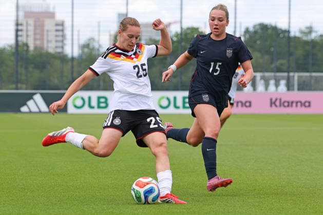 Frankfurt, Germany 05 June 2026 U19 Womens National Team 2026 Test Match Germany vs USA Pictured from left in duel Maria Penner Germany vs Maddie Padelski USA DFL DFB regulations prohibit any use of photographs as image sequences and or quasi video DFB Campus Hessen Copyright: xFotostandx xRacochax