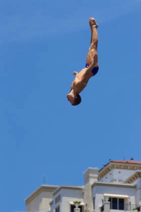 June 5, 2026, St Petersburg, Florida, USA: Team USAÃââ s JAMES LICHTENSTEIN dives during the Red Bull Cliff Diving World Series at the St. Pete Pier in St. Petersburg, Florida. Competing on home turf, Lichtenstein delivered a powerhouse performance from the 27-meter platform to stay deep in contention for the podium. St Petersburg USA - ZUMAd225 20260605_znp_d225_005 Copyright: xZoraidaxDiazx St Petersburg USA - ZUMA0858 0858484580st Copyright: xIMAGO ZoraidaxDiazx